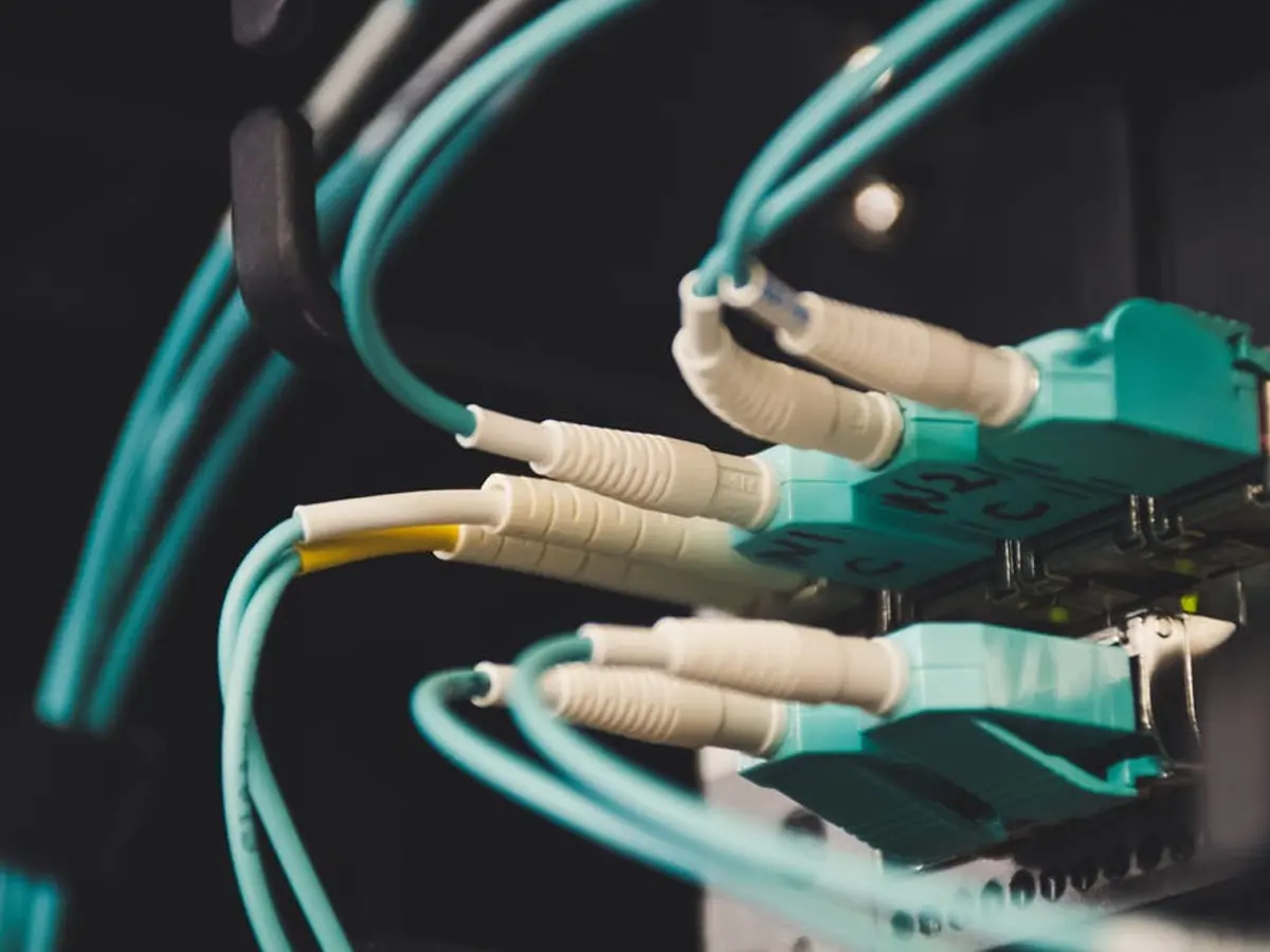 مشکلات رایج در نصب تجهیزات شبکه و راه حل‌های آن